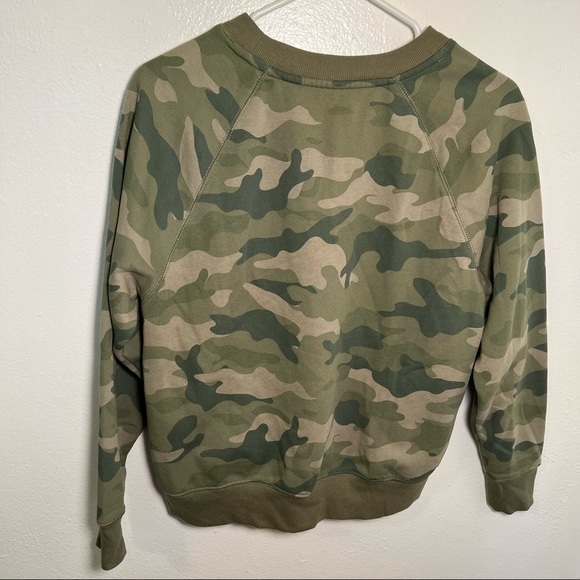 Old Navy Vintage Crew-Neck Sweatshirt Green Camo - Picture 10 of 15